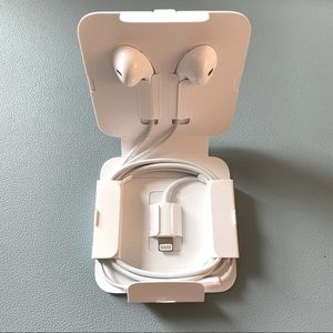NEW Apple Wired EarPods